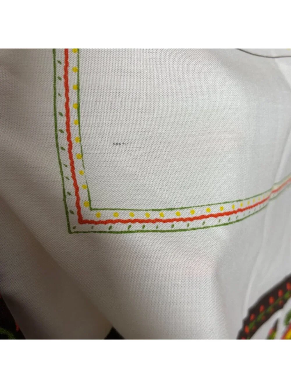 Vintage Folk Art Parisian Printes Tablecloth 52